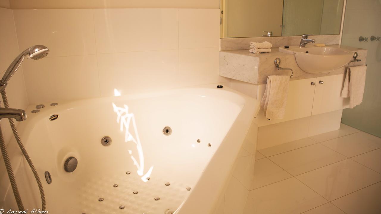 Tintagel Bed & Breakfast Метунг Екстериор снимка